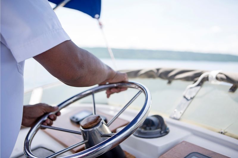 What are boat operators required to do when involved in an accident in California?